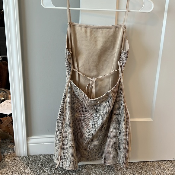 Snakeskin Open Back Mini Dress - Picture 2 of 2